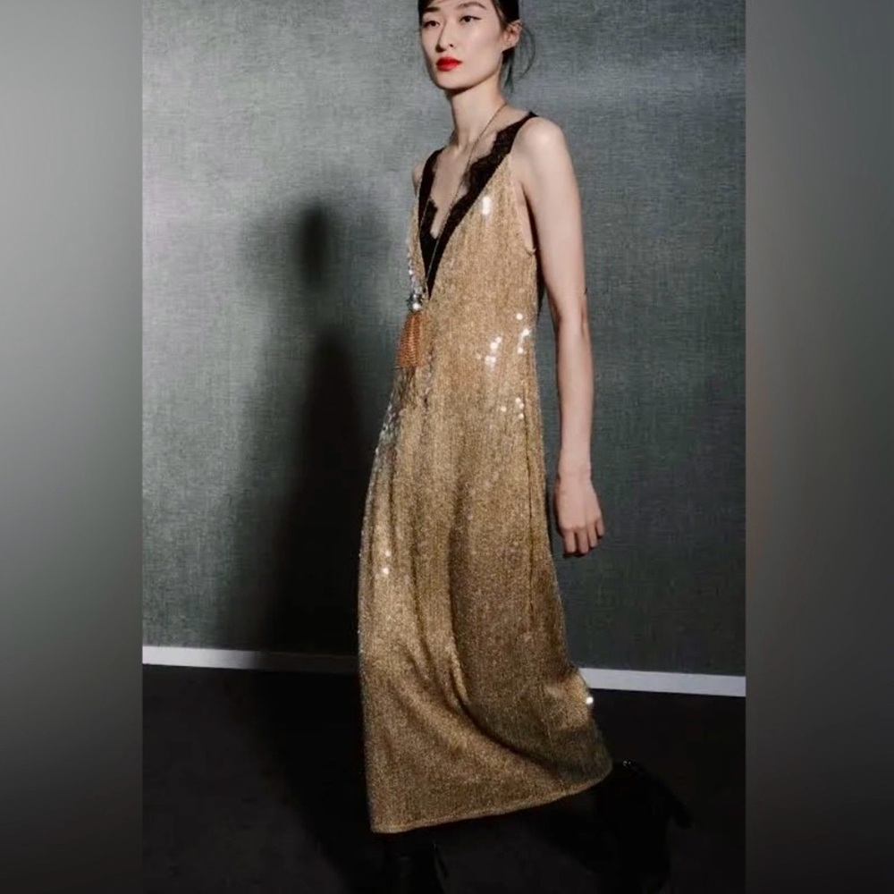Zara sequin black lace trimmed v-neck gold midi dress sz.M